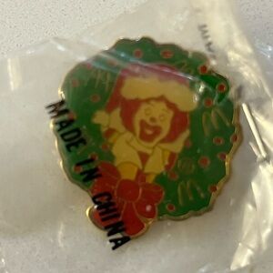 Vintage McDonald’s Christmas Pin 1980’s